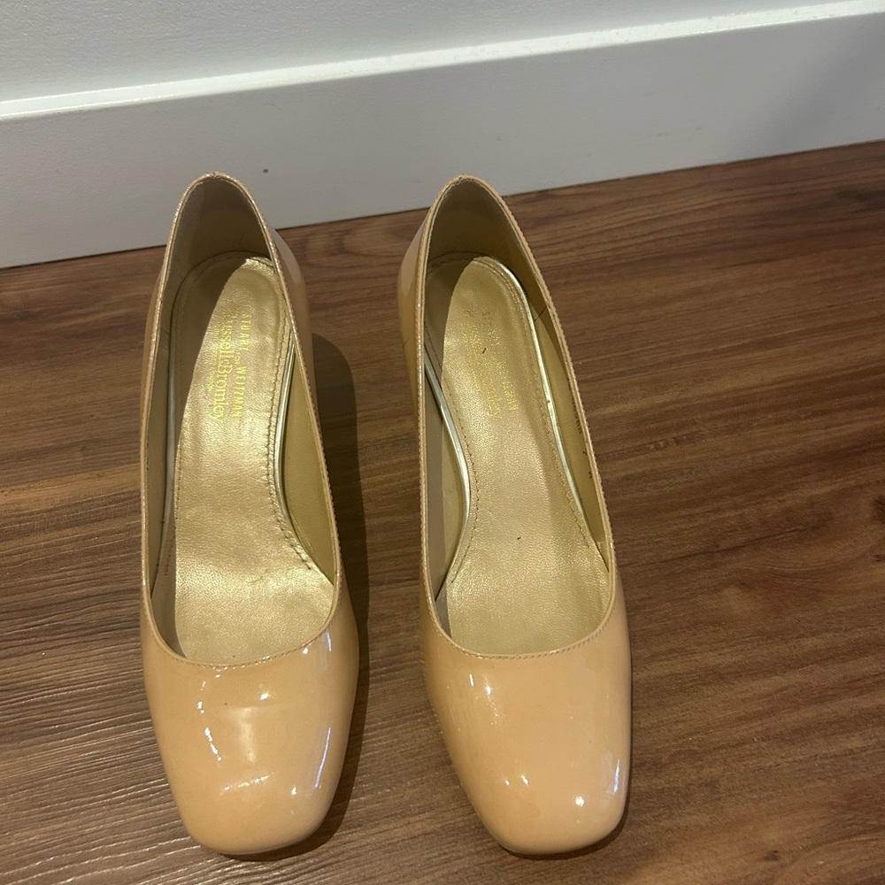 Stuart Weitzman Nude Block Heel Pumps - Picture 2 of 5
